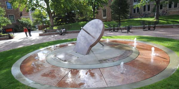 CU Boulder, sundial, water fountain